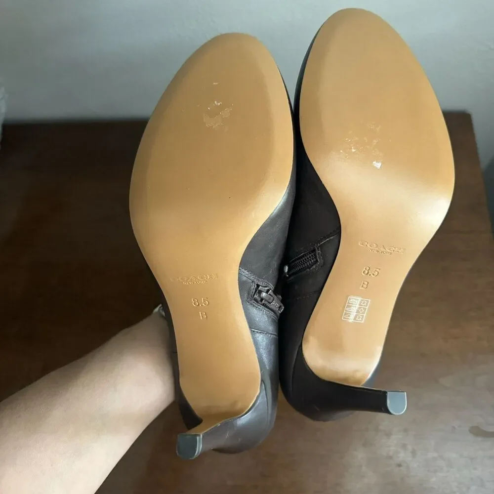 Coach Brown Leather Heels Side Zip Ankle Booties Sz 8.5 B